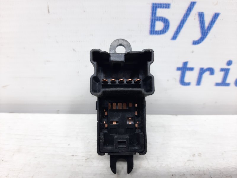 Кнопка стеклоподъемника Nissan Juke F15 1.6 turbo MR16DDT