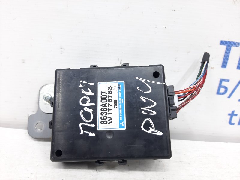 Блок управления парктрониками Mitsubishi Pajero Wagon 2006-2022 4 3.2 Дизель 4M41 8638A007 Б/У
