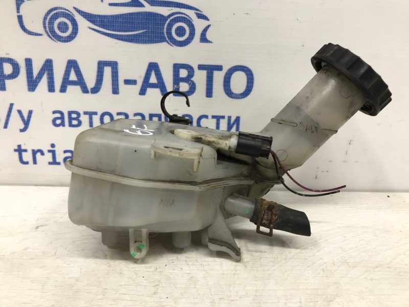 Бачок главного тормозного цилиндра Mitsubishi Outlander 2012-2021 GF 2.2 diesel 4N14 4627A027 Б/У