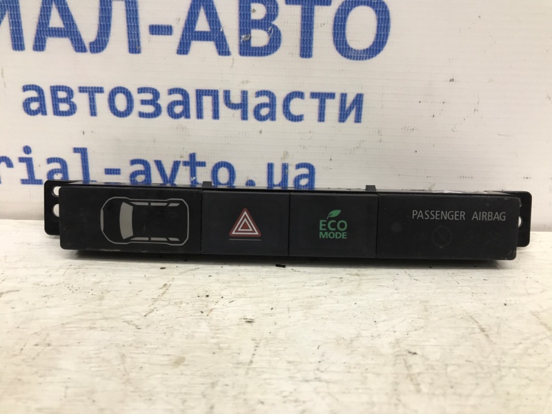 Кнопка аварийки Mitsubishi Outlander 2012-2021 GF 2.2 diesel 4N14 8002B409 Б/У