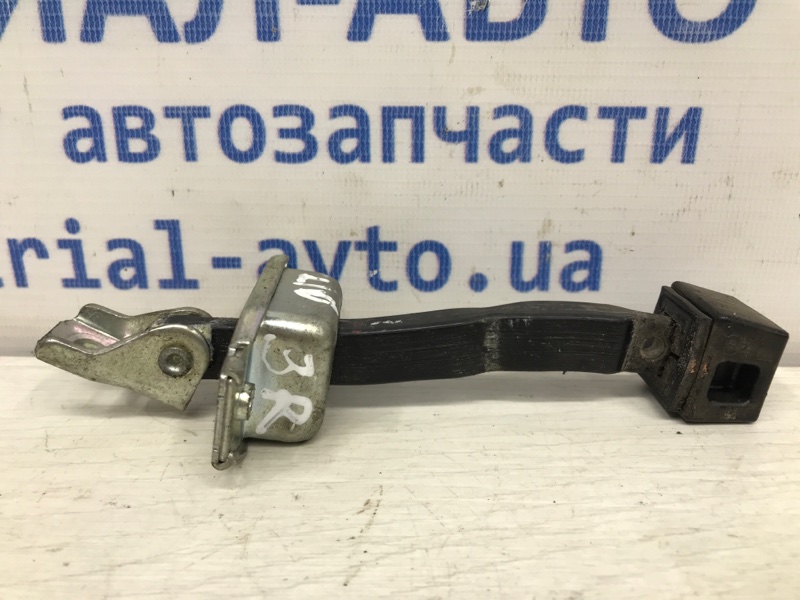 Ограничитель двери задний правый Mitsubishi Lancer 2007-2017 10 1.8 бензин 4b11 5732A066 Б/У