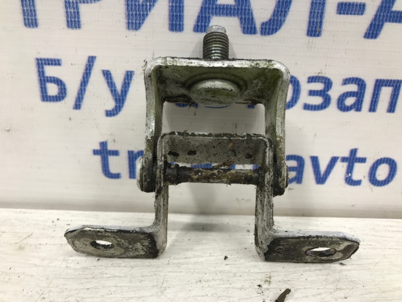 Петля крышки багажника Nissan Juke 2010-2019 F15 1.6 turbo MR16DDT 904001KA0A Б/У
