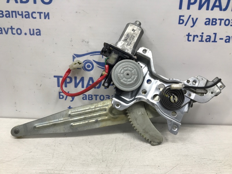 Стеклоподъемник задний правый Mitsubishi Pajero Sport 1996-2008 K9 2.5 Diesel MR335006 Б/У