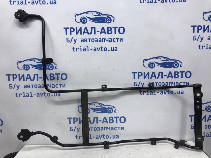 Кронштейн интеркуллера Mitsubishi Pajero Sport 1996-2008 K9 2.5 Diesel MR571997 Б/У