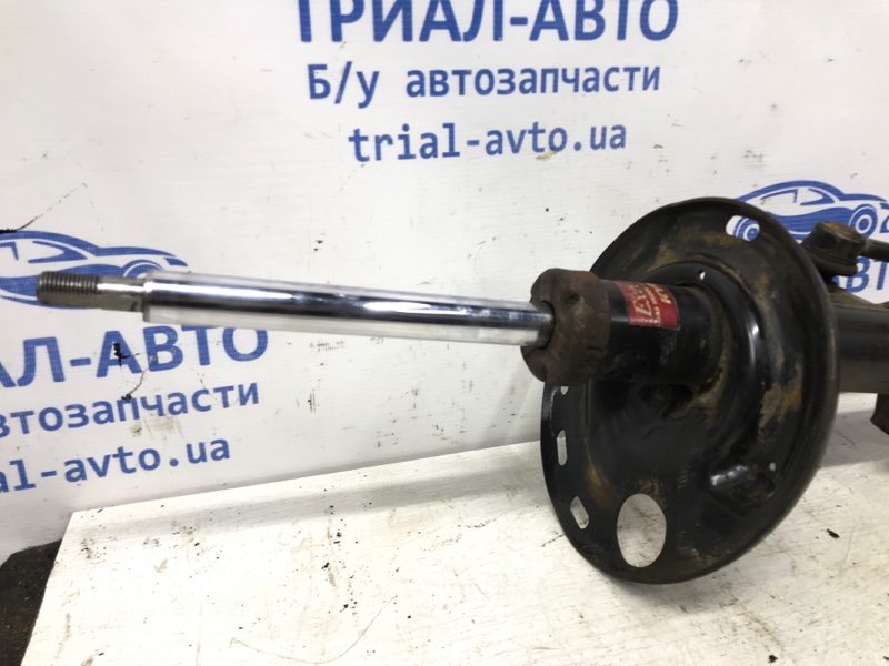 Амортизатор передний левый RAV 4 2005-2012 A30 2.2 diesel 2ADFTV