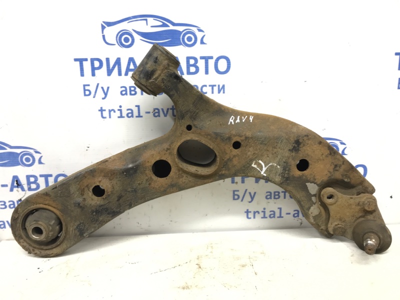 Рычаг правый Toyota RAV 4 2005-2012 A30 2.2 diesel 2ADFTV 4806842051 Б/У