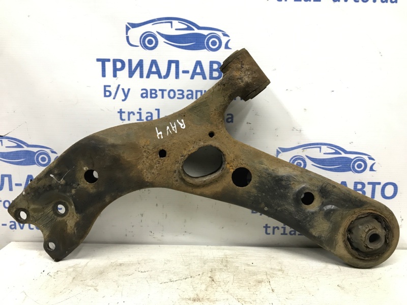 Рычаг левый Toyota RAV 4 2005-2012 A30 2.2 diesel 2ADFTV 4806942051 Б/У