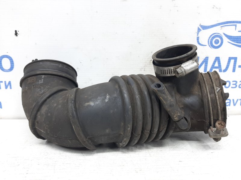 Запчасть патрубок воздушного фильтра Mitsubishi Outlander 2003-2006 CU 2.4 бензин 4G69 MN135260 Б/У Патрубок воздушного фильтра Mitsubishi Outlander 2003-2006 CU 2.4 бензин 4G69 MN135260 Б/У