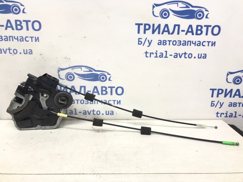 Замок двери задний правый Toyota RAV 4 2005-2012 A30 2.2 diesel 2ADFTV 6973042030 Б/У