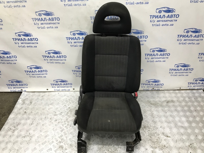 Сиденье переднее правое Mitsubishi Pajero Sport 1996-2008 K9 2.5 Diesel MR651149 Б/У