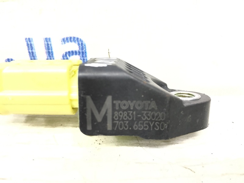 Датчик удара (AIRBAG) Toyota RAV 4 A30 2.2 diesel 2ADFTV