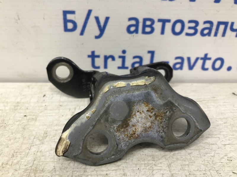 Петля двери задней правой верхняя RAV 4 2005-2012 A30 2.2 diesel 2ADFTV