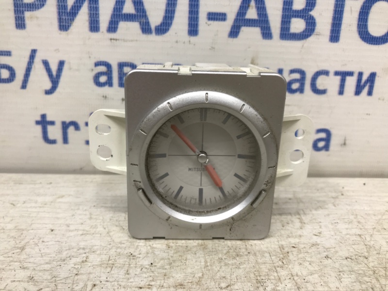 Часы Mitsubishi Outlander 2003-2007 CU 2.4 бензин 4G69 MR979796 Б/У