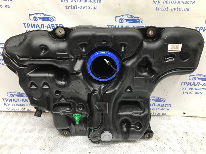 Бак топливный пластик Toyota Avensis 2009-2018 T27 2.0 diesel 7700105060 Б/У