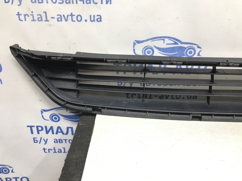 Решетка бампера центральная Avensis 2009-2018 T27 2.0 diesel