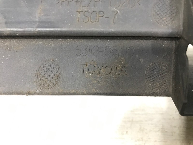 Решетка бампера центральная Avensis 2009-2018 T27 2.0 diesel