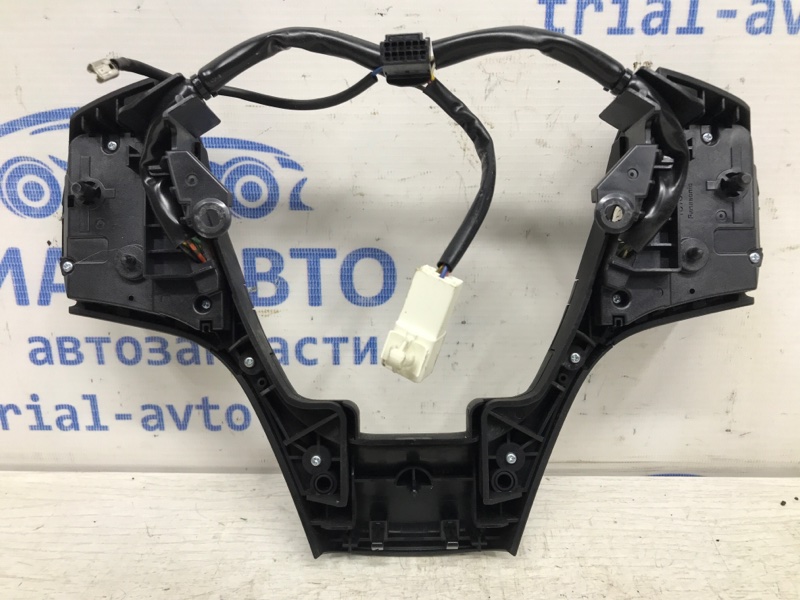 Кнопки руля Avensis 2009-2018 T27 2.0 diesel