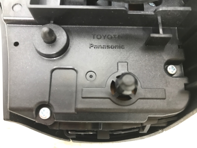 Кнопки руля Avensis 2009-2018 T27 2.0 diesel