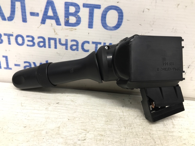 Переключатель подрулевой правый(дворники) Toyota Avensis T27 2.0 diesel