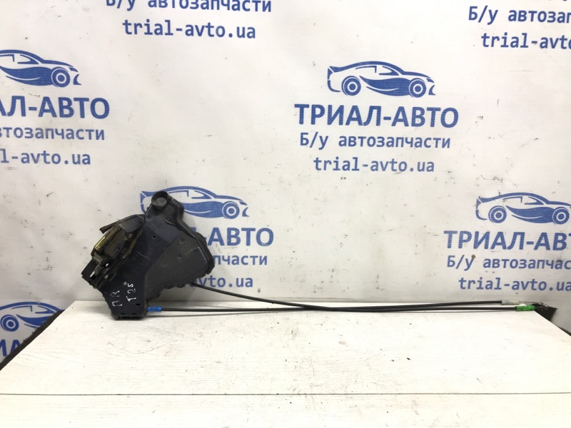Замок двери передний правый Toyota Avensis 2003-2009 T25 2.2 diesel 2ADFTV 6903002162 Б/У
