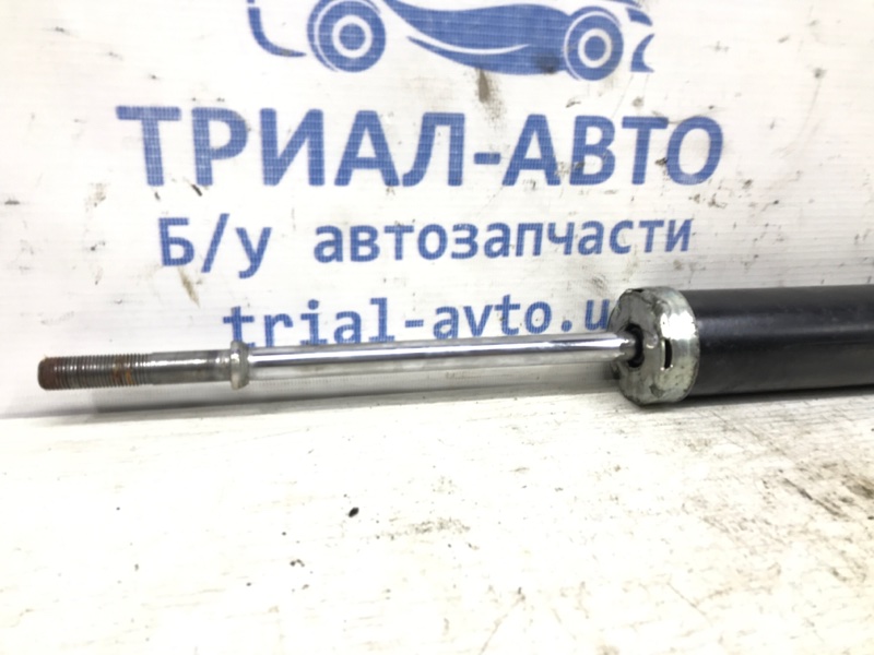 Амортизатор задний Avensis 2009-2018 T27 2.0 diesel