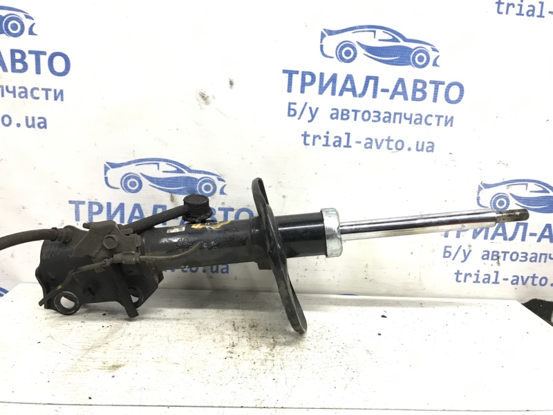 Амортизатор передний правый Toyota Avensis 2009-2018 T27 2.0 diesel 48510-8Z226 Б/У