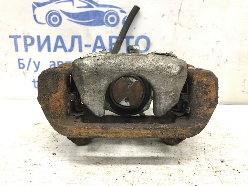 Суппорт задний правый 6 2012- GJ 2.2 diesel