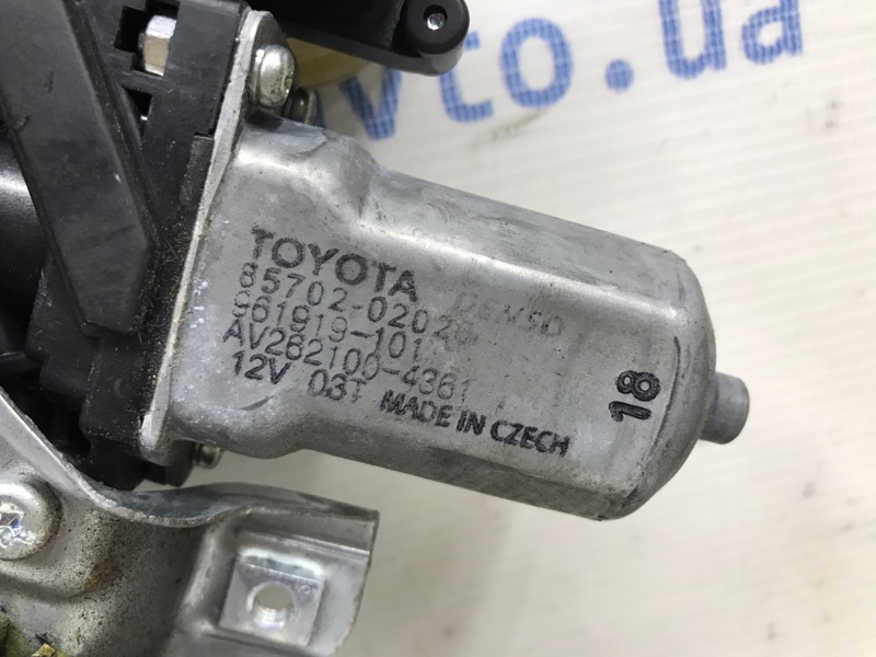 Стеклоподъемник передний левый Avensis 2009-2018 T27 2.0 diesel