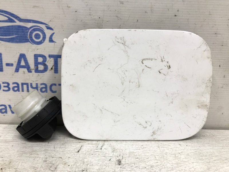 Запчасть лючок бака Toyota Avensis 2009-2018 T27 2.0 diesel 7735005040 Б/У Лючок бака Toyota Avensis 2009-2018 T27 2.0 diesel 7735005040 Б/У