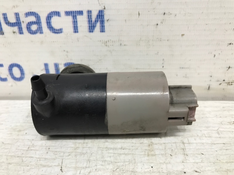 Насос омывателя стекла Toyota Avensis 2009-2018 T27 2.0 diesel 8533002030 Б/У