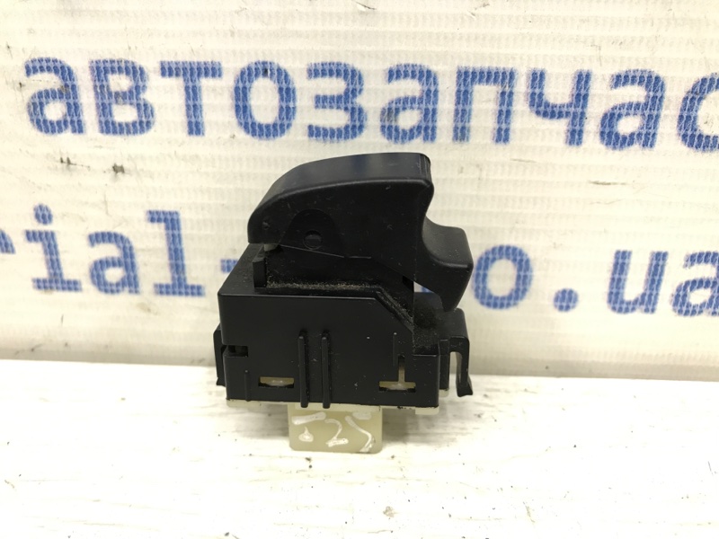 Кнопка стеклоподъемника Toyota Avensis 2003-2009 T25 2.2 diesel 2ADFTV 8481005050 Б/У