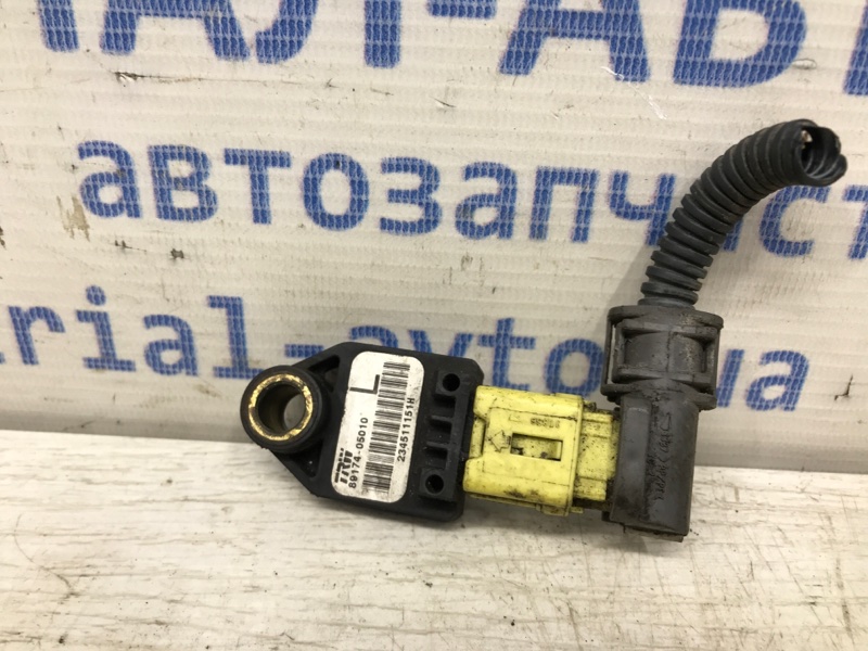 Датчик удара (AIRBAG) Toyota Avensis 2009-2018 T27 2.0 diesel 8917405010 Б/У