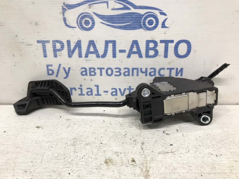 Педаль газа Toyota Avensis T27 2.0 diesel