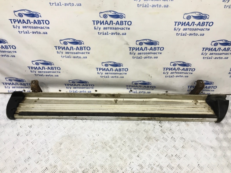 Подножка левая Mitsubishi L200 2006-2015 KB 2.5 дизель 4D56U MN146127 Б/У