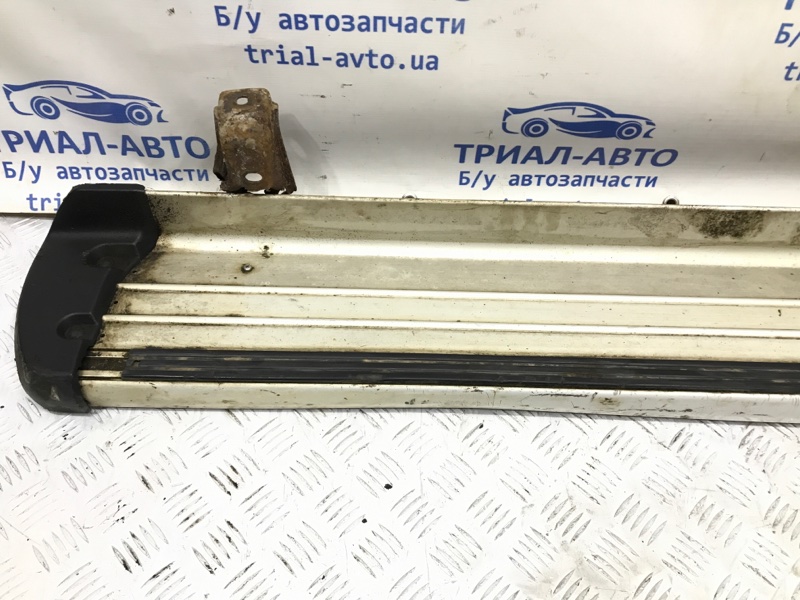 Подножка левая L200 2006-2015 KB 2.5 дизель 4D56U