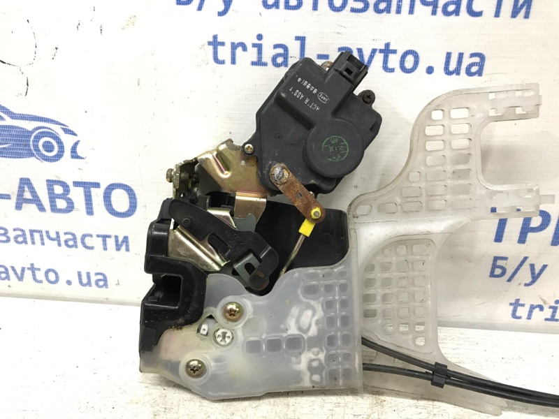 Замок двери задний правый Hyundai Tucson JM 2.0 diesel D4EA МКПП