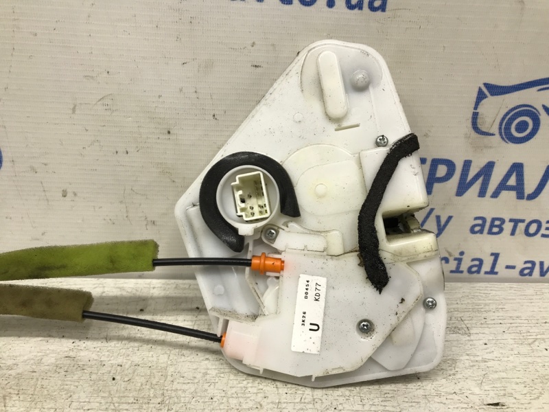 Замок двери передний правый Mazda CX 5 KE 2.2 diesel