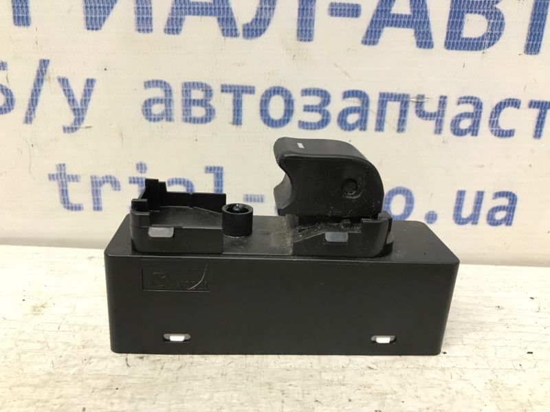Кнопка стеклоподъемника Mazda CX 5 2011-2017 KE 2.2 diesel KD4766380 Б/У