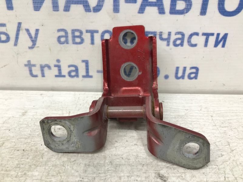 Петля двери задней левой нижняя Mazda CX 5 KE 2.2 diesel