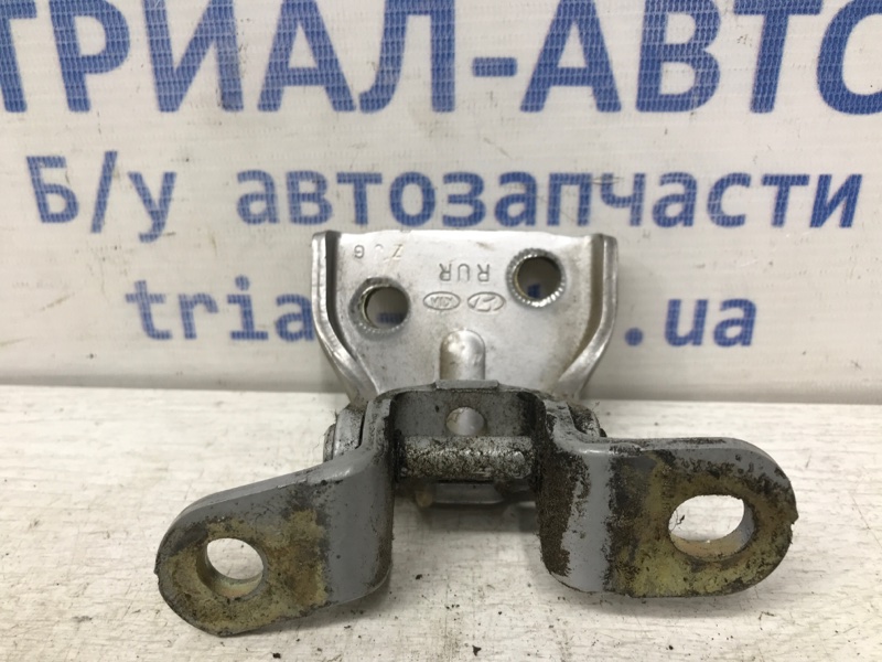 Петля двери задней правой верхняя Hyundai Tucson JM 2.0 diesel D4EA МКПП