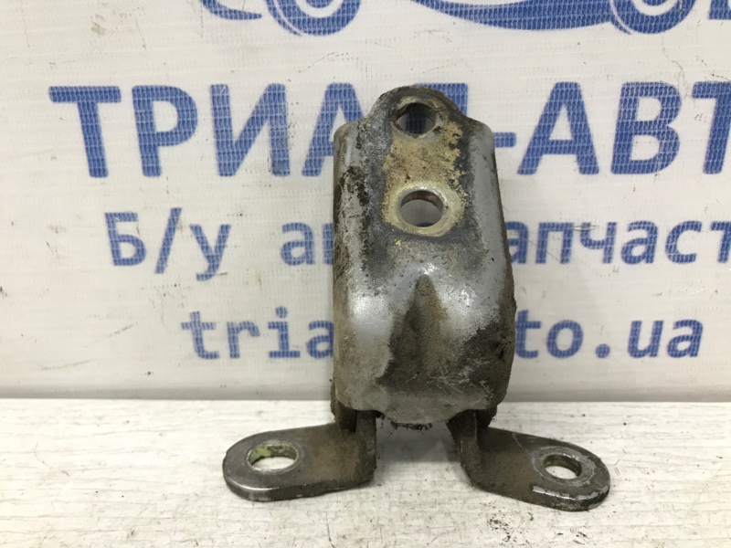 Петля двери задней правой нижняя Hyundai Tucson 2004-2009 JM 2.0 diesel D4EA МКПП 79320-2E000 Б/У