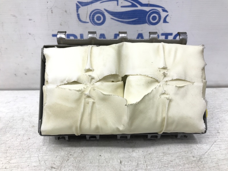 Подушка безопасности в торпеду Mitsubishi L200 2006-2015 KB 2.5 дизель 4D56U МКПП MN123965ZZ Б/У