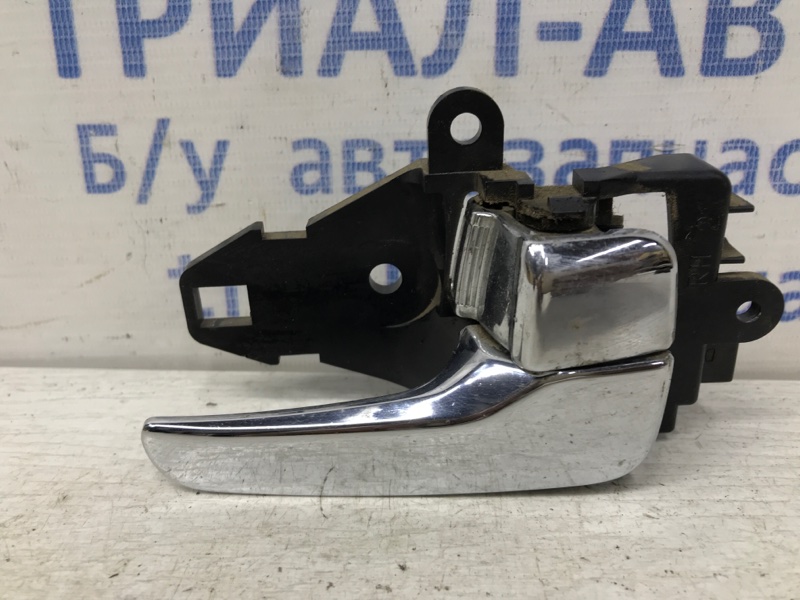 Ручка двери внутренняя правая Mitsubishi L200 2006-2015 KB 2.5 дизель 4D56U МКПП MN167548 Б/У