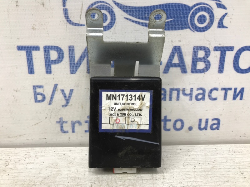 Блок управления полным приводом Mitsubishi L200 2006-2015 KB 2.5 дизель 4D56U МКПП MN171314 Б/У