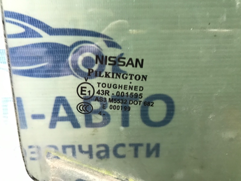 Стекло двери заднее правое Nissan Qashqai J11 1.2 Бензин HRA2DDT