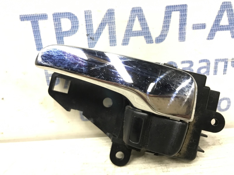 Ручка двери внутренняя левая Mitsubishi Outlander 2007-2012 XL 2.4 бензин 4b12 5716A087XA Б/У
