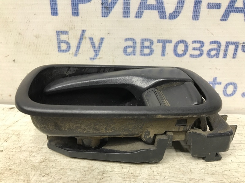 Ручка двери внутренняя левая Mitsubishi Lancer 9 1.6 Бензин 4G18
