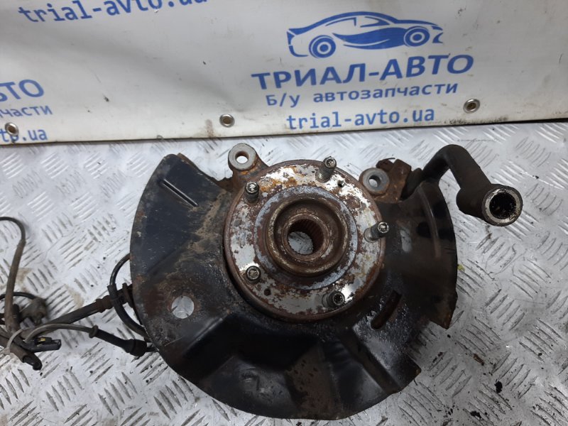 Кулак поворотный левый со ступицей Hyundai Santa fe DM 2.2 diesel D4HB
