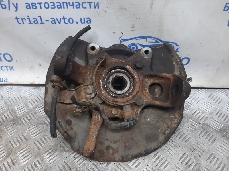 Кулак поворотный правый со ступицей Mitsubishi Pajero Wagon 2006-2022 4 3.2 Дизель 4M41 3870A022 Б/У
