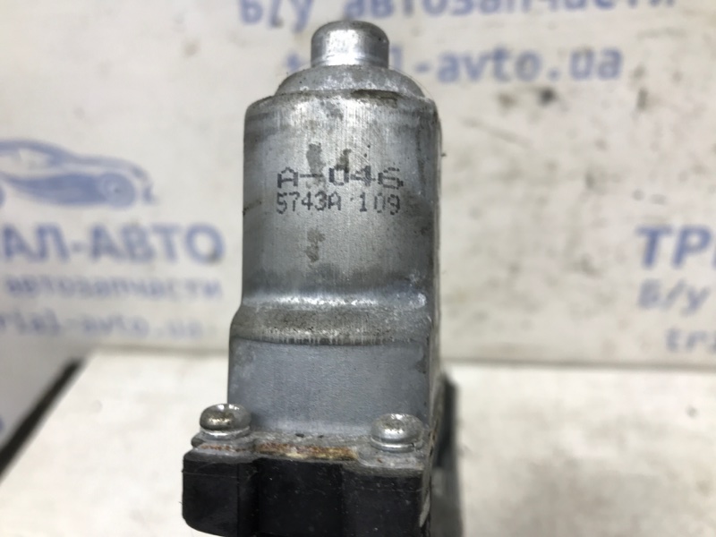 Стеклоподъемник задний левый Lancer 2007-2017 10 1.8 бензин 4b10 Стеклоподъемник задний левый Lancer 2007-2017 10 1.8 бензин 4b10